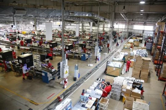 La industria repunta, pero las empresas siguen en alerta