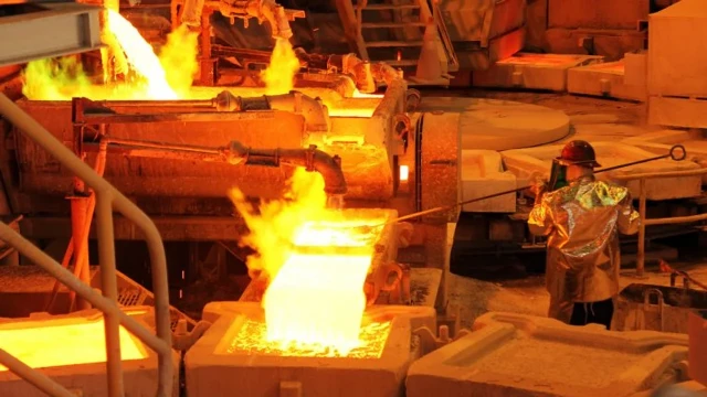 El oro se afirma como refugio financiero 