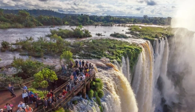 Turismo en Semana Santa: cayó 16% la cantidad de viajeros respecto a 2024