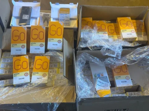 Aduana incautó más de 20.000 celulares de contrabando en un operativo