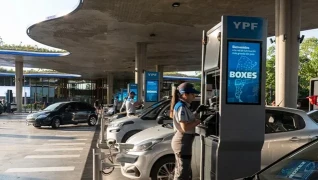 Combustibles más caros: a cuánto subió la nafta y el gasoil este domingo