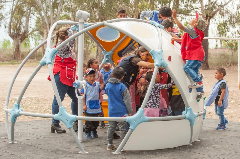 Tres escuelas de Chubut ya tienen un Domo Cósmico