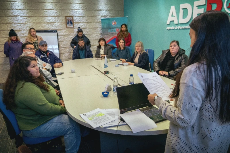 Buscan fomentar el desarrollo empresarial en Rawson