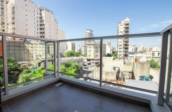 La odisea de alquilar en Buenos Aires: el costo de la vivienda devora la mitad del salario