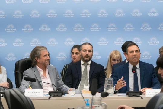 Cordero defiende eliminar intermediación en planes sociales y apuesta a la reforma laboral para generar empleo