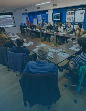 Los empresarios se esperanzan en vender más en 2026, pero a costa de ganar menos, según encuesta