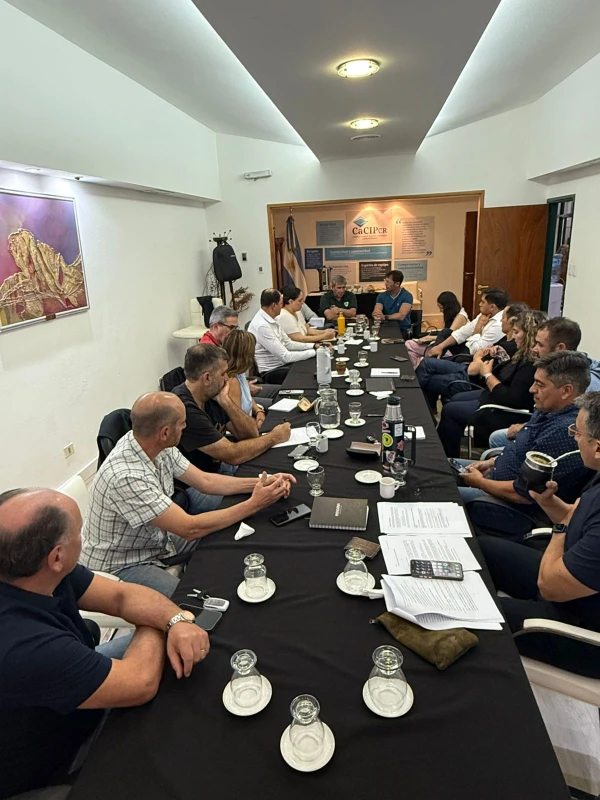 La FECH analizó su agenda en Comodoro y se reunió con Juan Pavón 