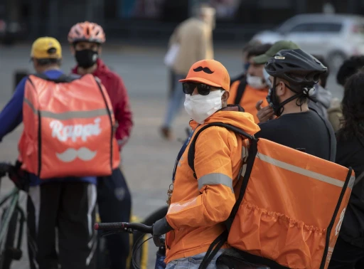 Kicillof impulsa una ley para favorecer a los trabajadores de plataformas digitales