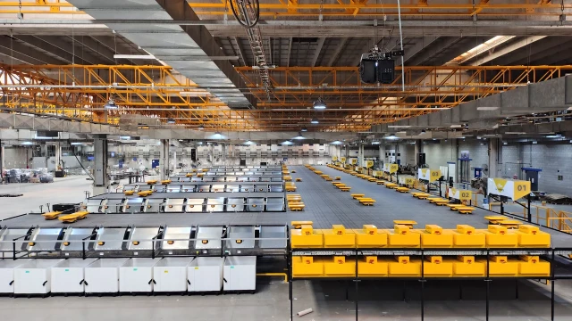 Correo Argentino inauguró el primer sistema de clasificación robótica de América Latina