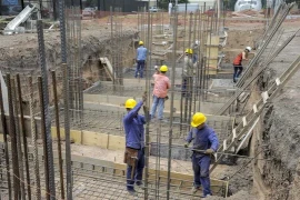 El empleo formal cae y se achica el poder de compra del salario: ¿servirá la reforma laboral?