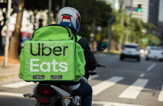 Golpe de timón en el mercado de las aplicaciones: vuelve Uber Eats a la Argentina