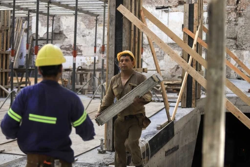 La reforma laboral abaratará a las patronales 44% del costo por empleado, quién pagará la compensación