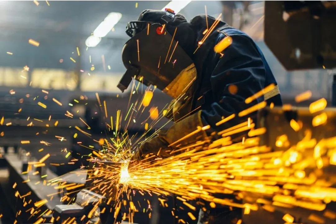 La industria y la construcción volvieron a ubicarse en terreno negativo en abril