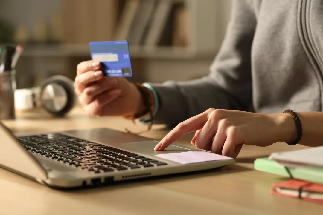 Las compras al exterior por courier crecieron 84,4% en mayo