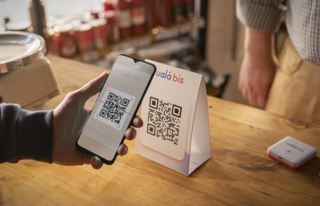 Los pagos con QR y transferencias crecen más del 60% en un año