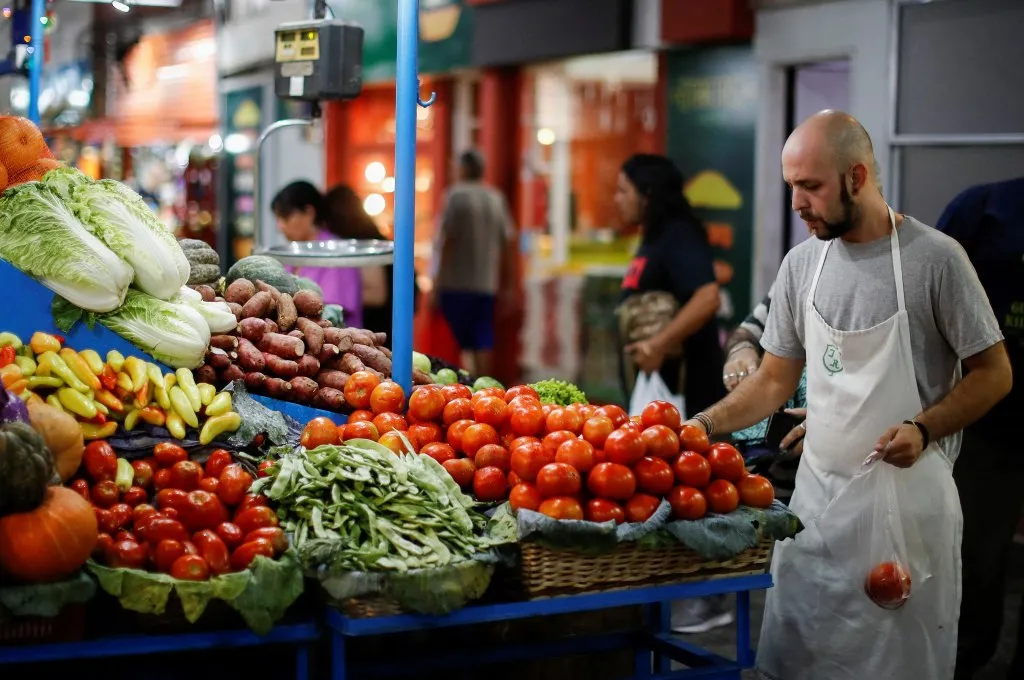 Consumo en crisis: las compras de alimentos caen