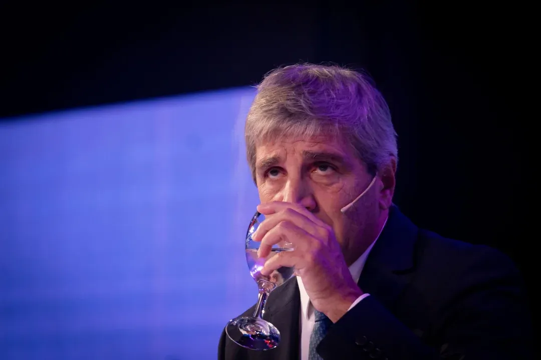 Caputo anunció una nueva inversión con el RIGI por más de US$10.000 millones