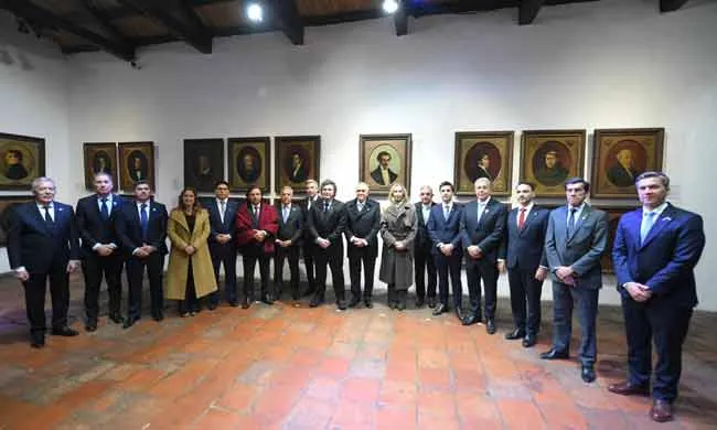 El Gobierno acentúa el recorte de fondos a las provincias