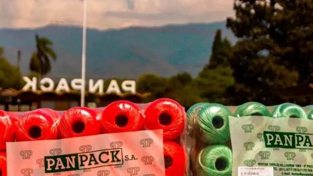 Una antigua fábrica tucumana cortó la luz, cerró las puertas y dejó afuera a 75 operarios